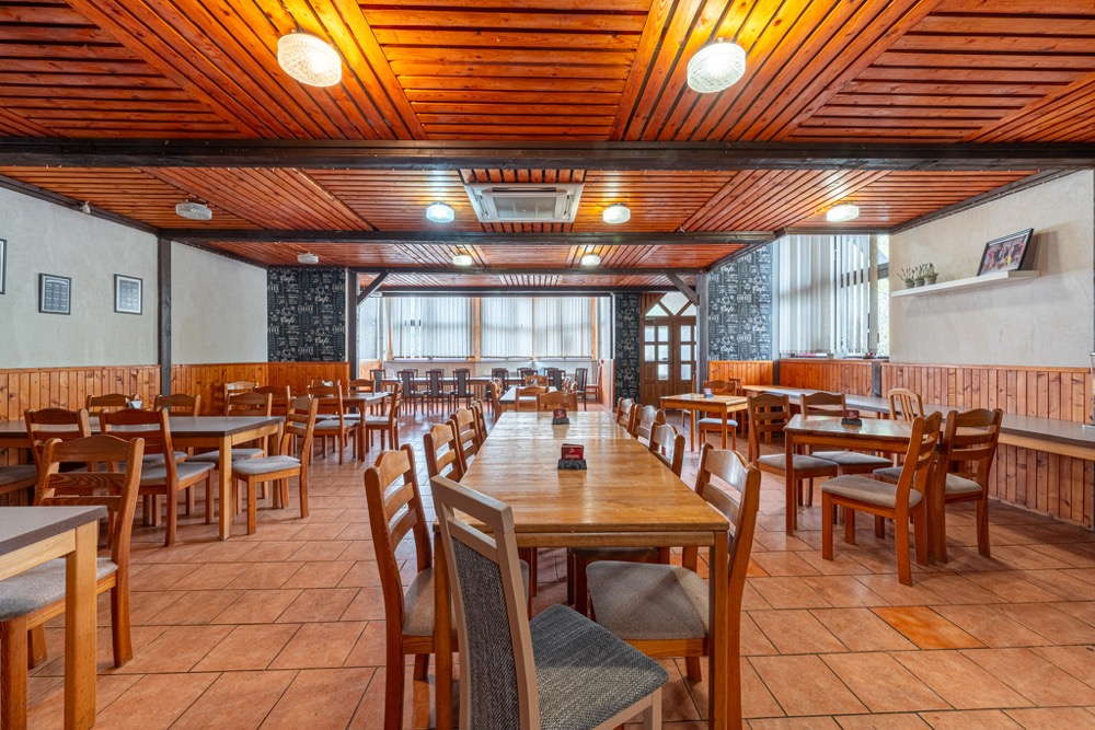 Hotel*** Ring a restaurace
