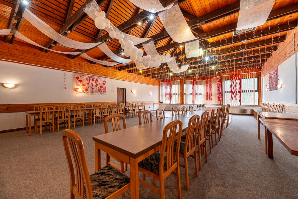 Hotel*** Ring a restaurace