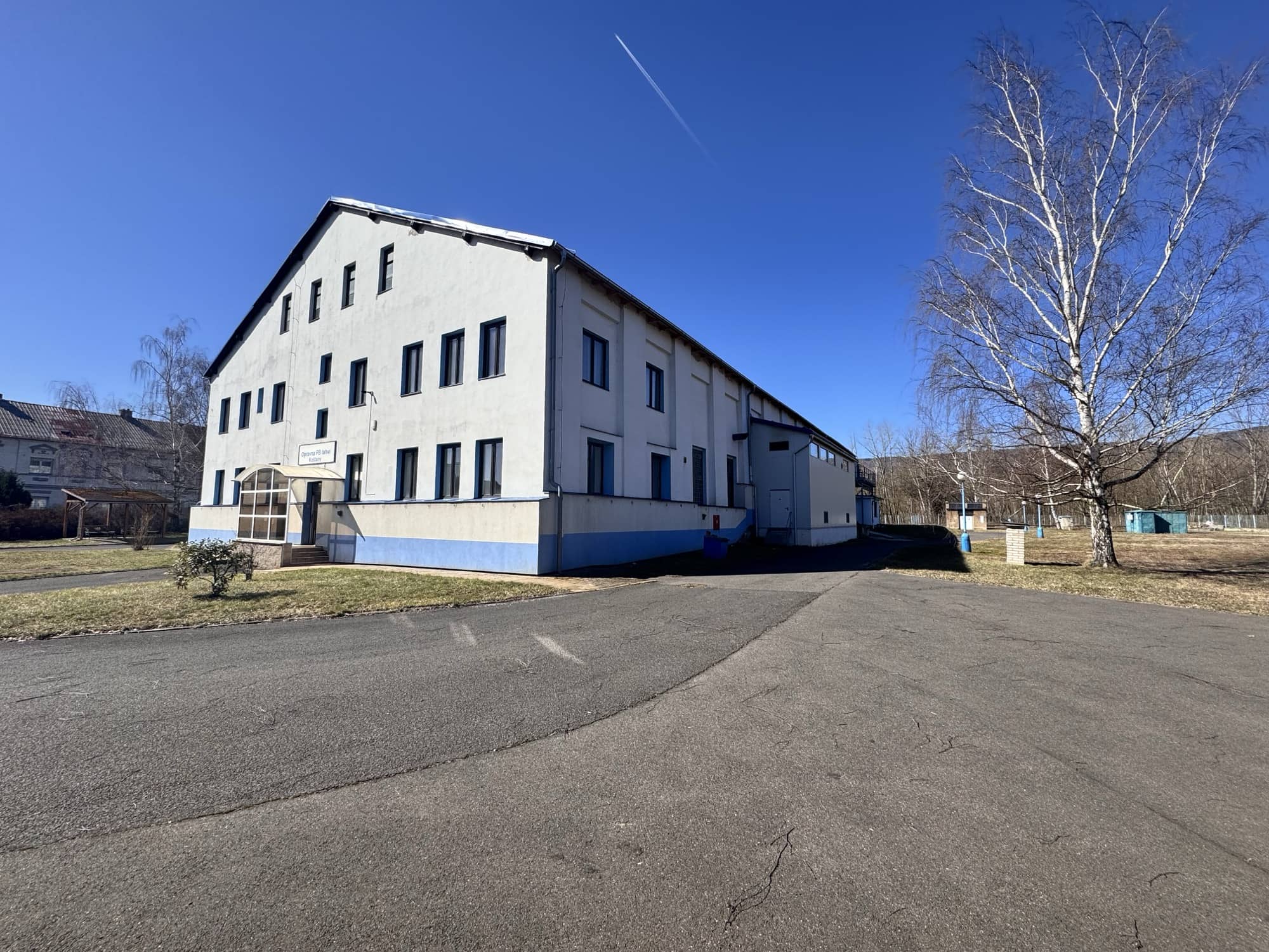 Průmyslový areál 10 973 m²