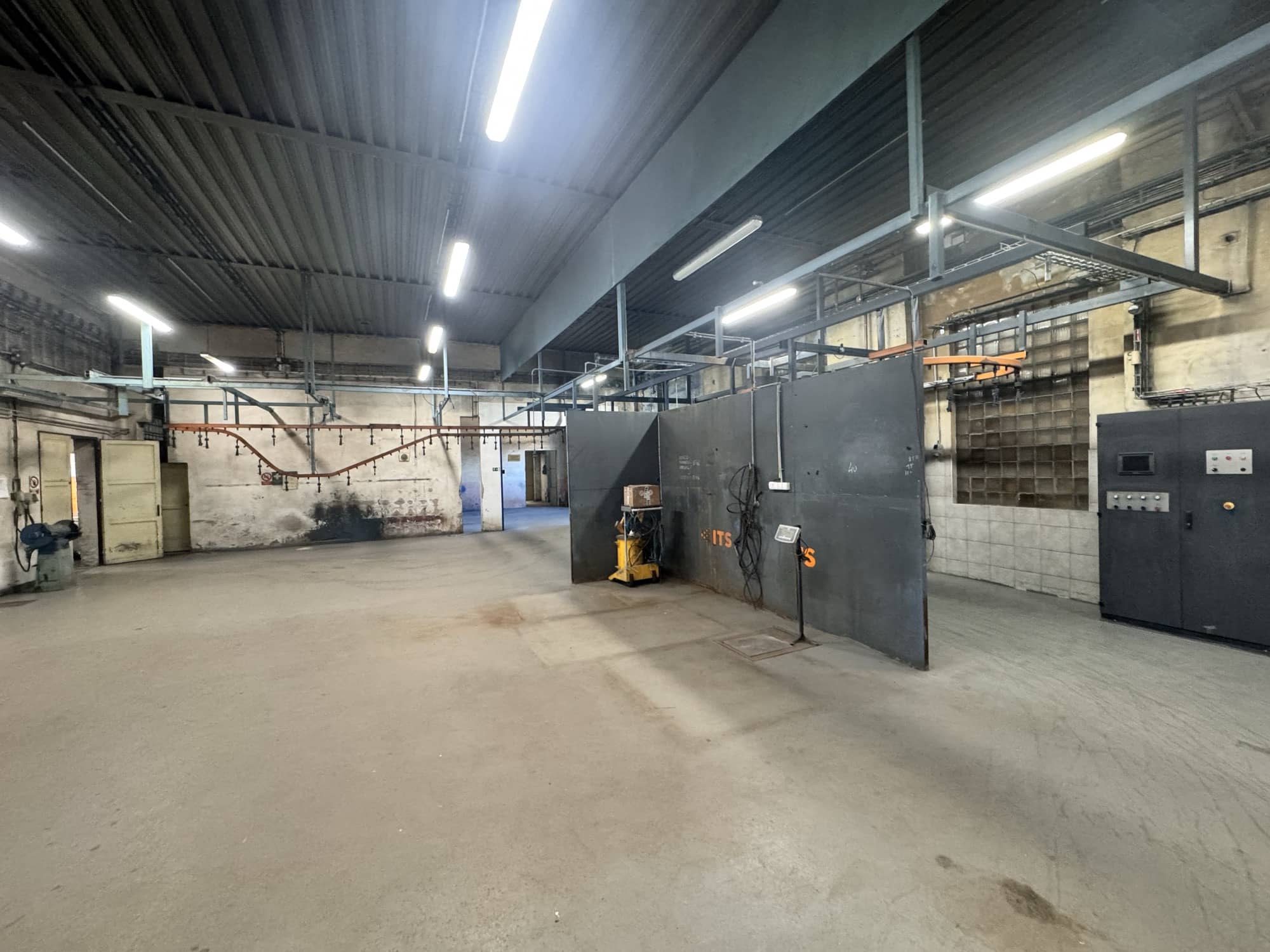 Průmyslový areál 10 973 m²