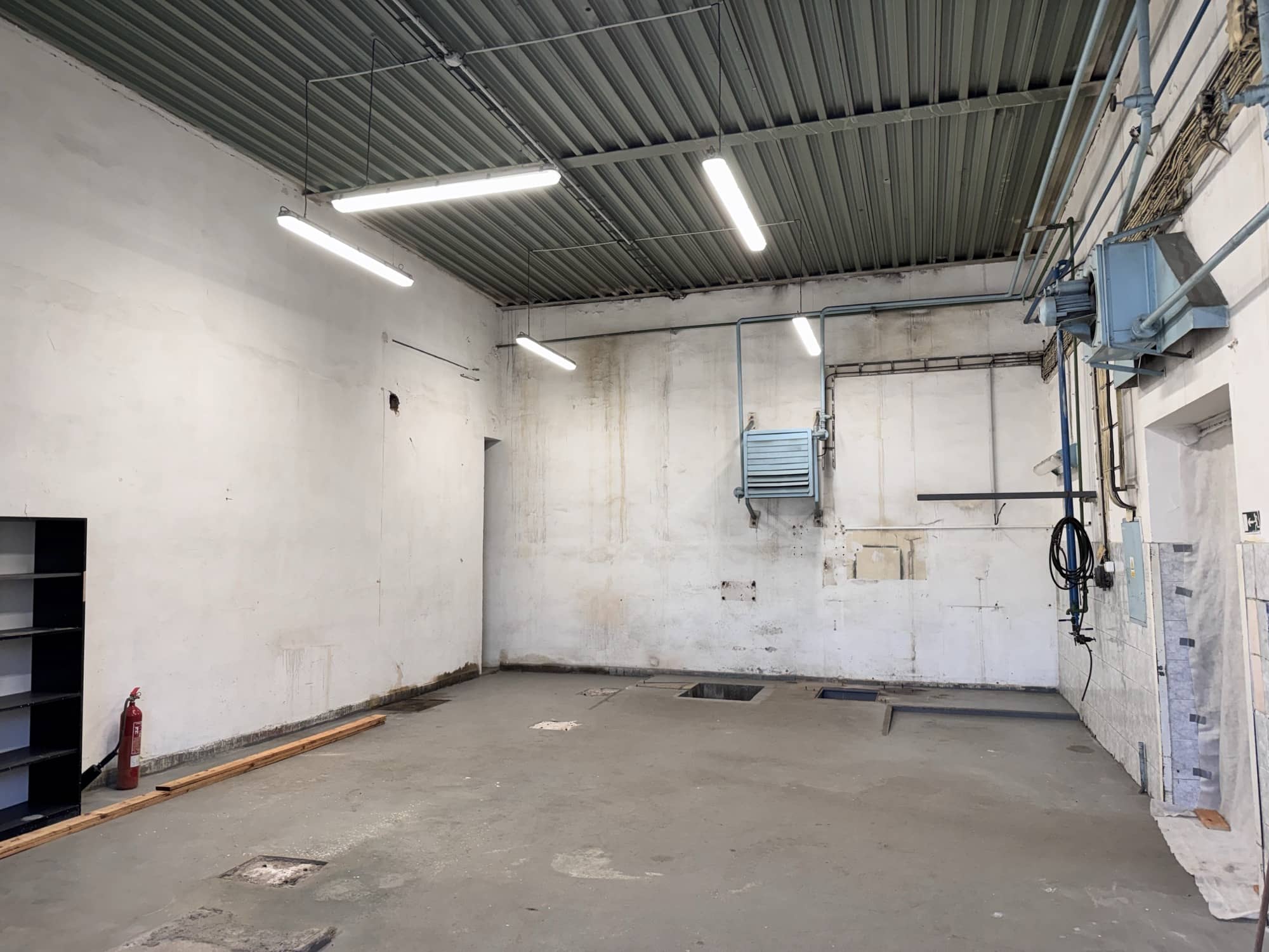 Průmyslový areál 10 973 m²