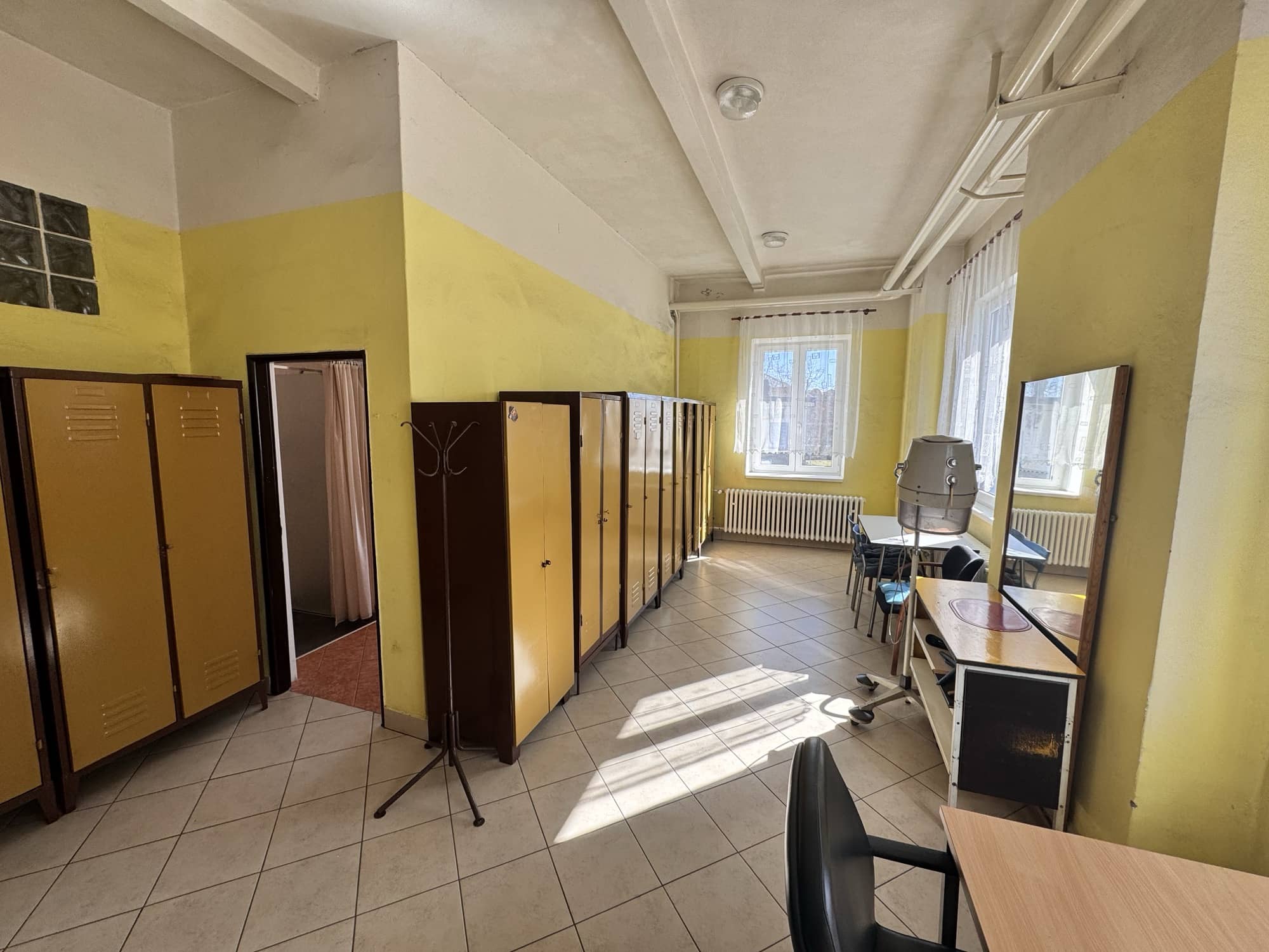 Průmyslový areál 10 973 m²