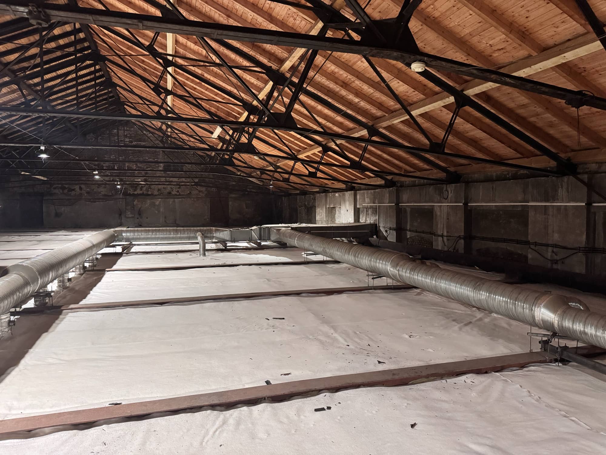 Průmyslový areál 10 973 m²